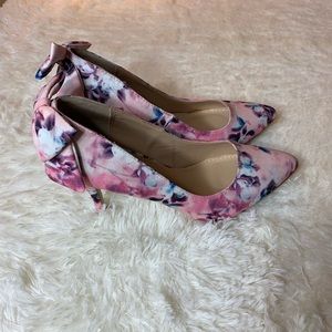 JustFab Shoes - Just fab spring floral high heel size 8 JustFab Shoes - Just fab spring floral high heel size 8